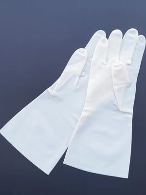 手袋13インチのレストランのニトリルの並べる白いニトリルの手袋のDishwashing Unflock